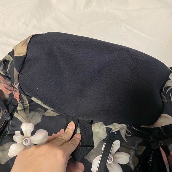 Backpack - Picture 4 of 5